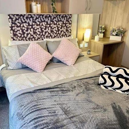Isle Escape Hotel Rookley Bagian luar foto